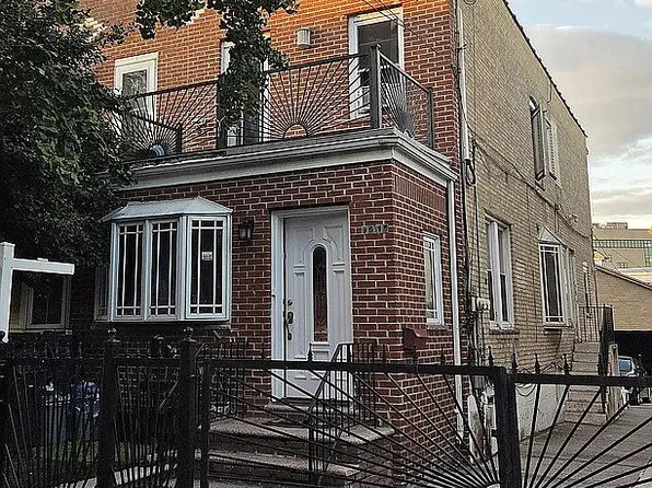 9615 Alstyne Ave, Corona, NY 11368