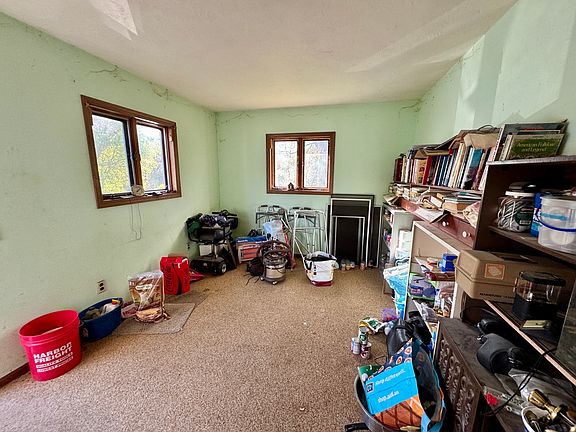 5th image of 1079 Brewster Rd