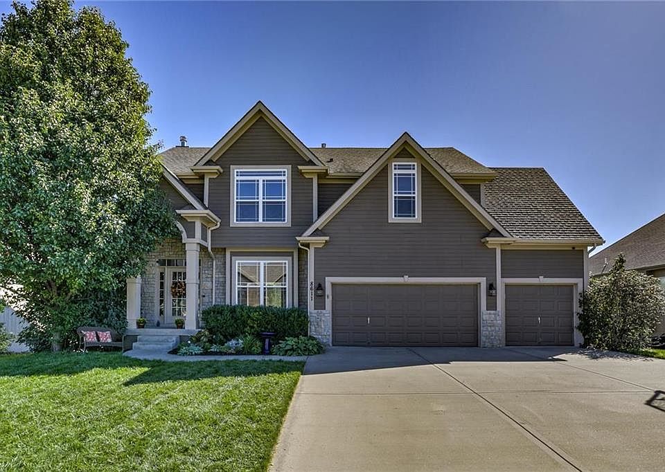 Welcome to Benson Place.  See yourself living.  Seller installed electric opener for third garage.