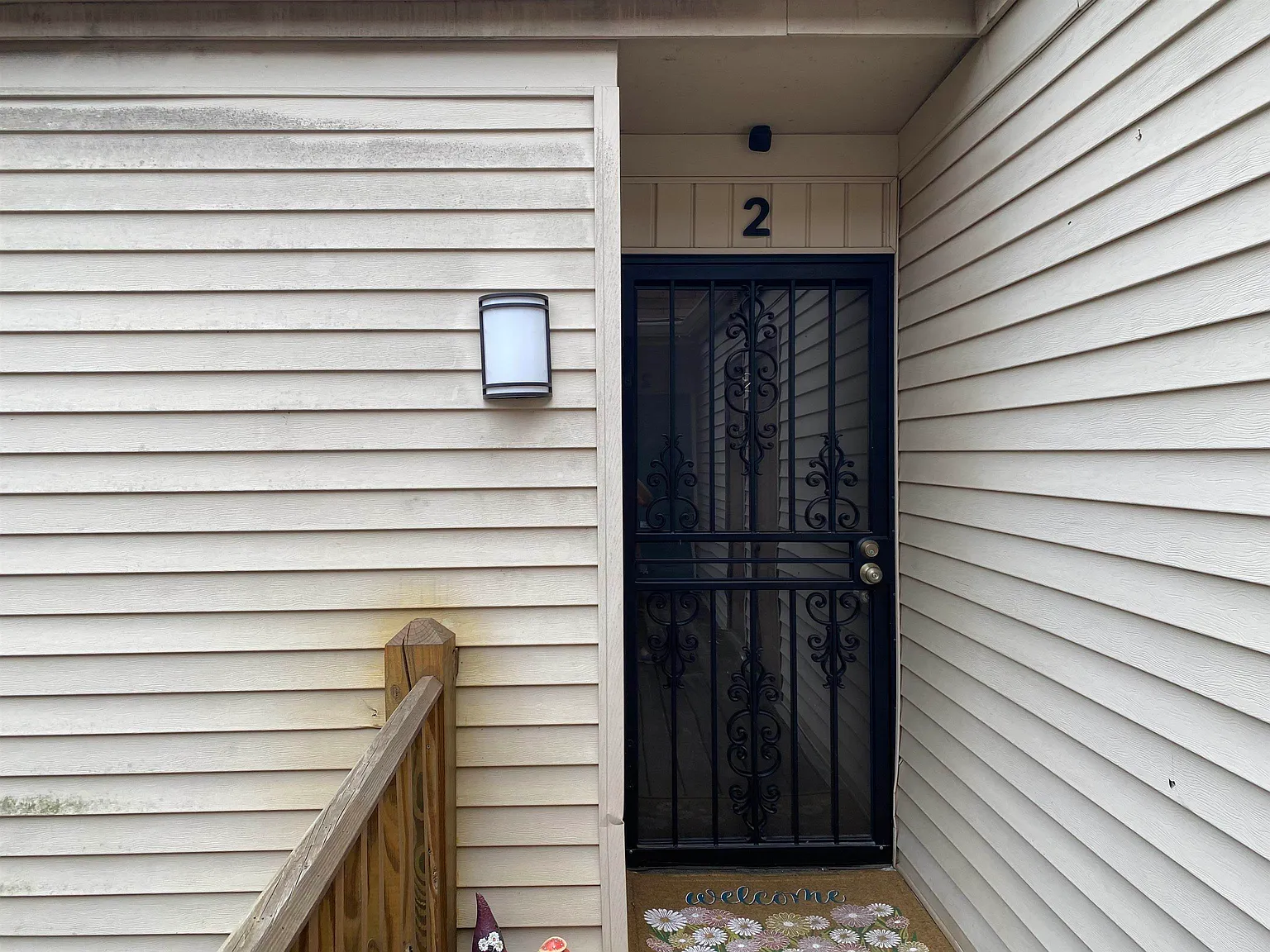 2 bed, 2.0 bath, $1,350 — Photo 2