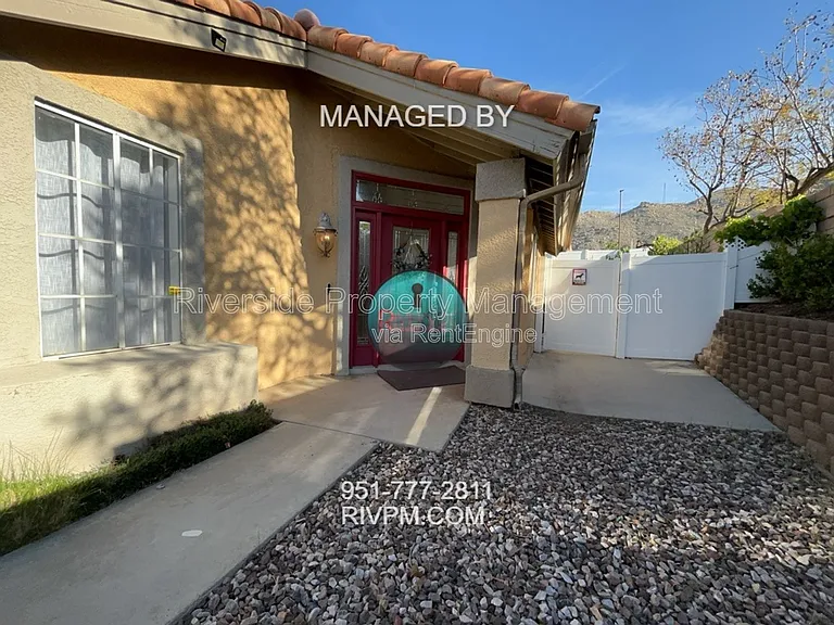 21498 Townsendia Ave — Photo 5