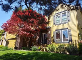 250 NW Plum St, Dundee, OR 97115