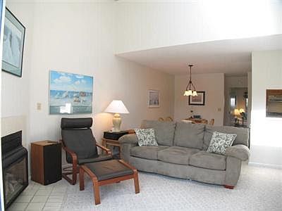 2nd image of 100 Billington Lane #100