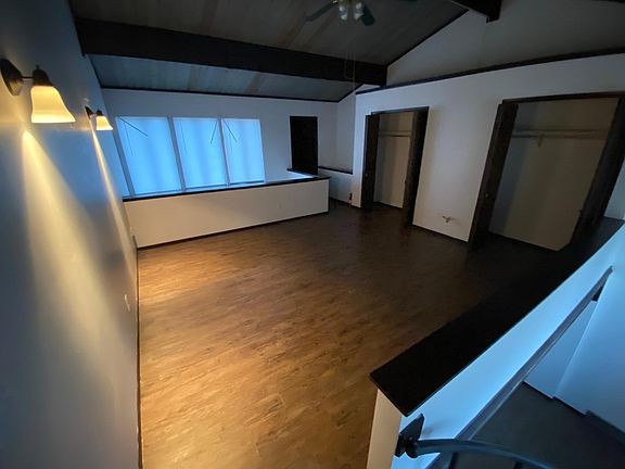 5th image of 2081 Penguin Ave