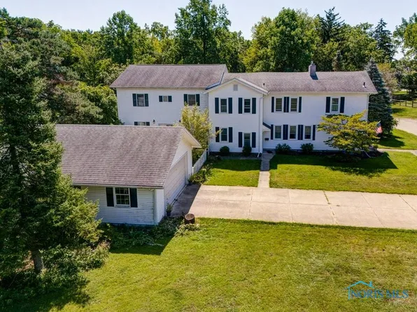 2222 River Rd, Maumee, OH 43537