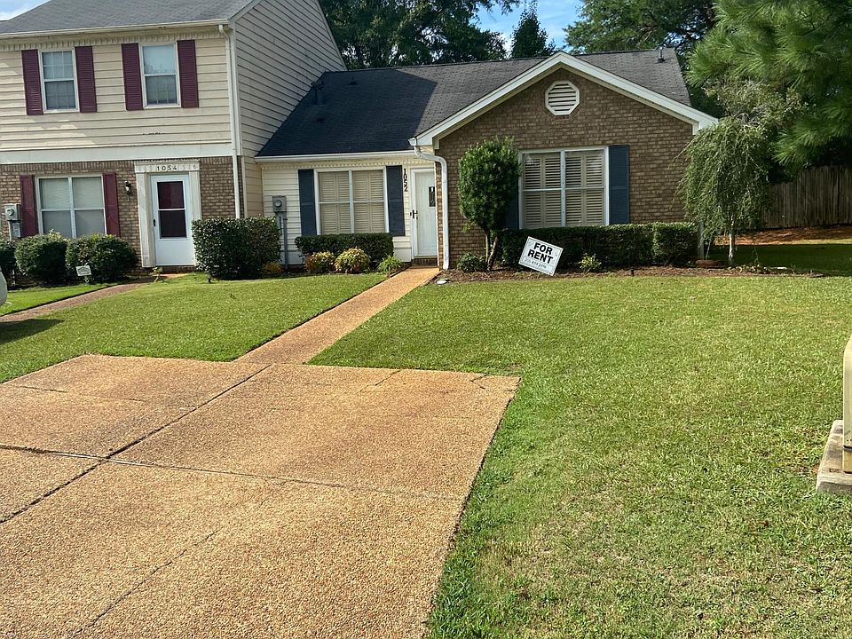 1st image of 1052 Fairfax Dr