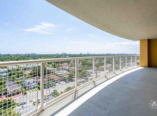 900 SW 8th St APT 1201, Miami, FL 33130