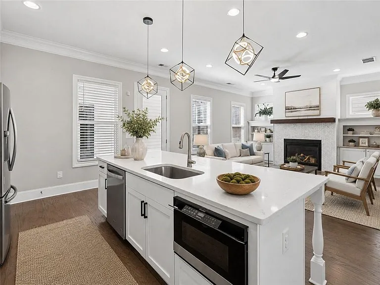1821 Sanford Dr NW — Photo 17