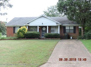 8236 Southaven Cir W, Southaven, MS 38671