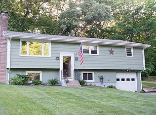 83 Westwood Dr, Cumberland, RI 02864
