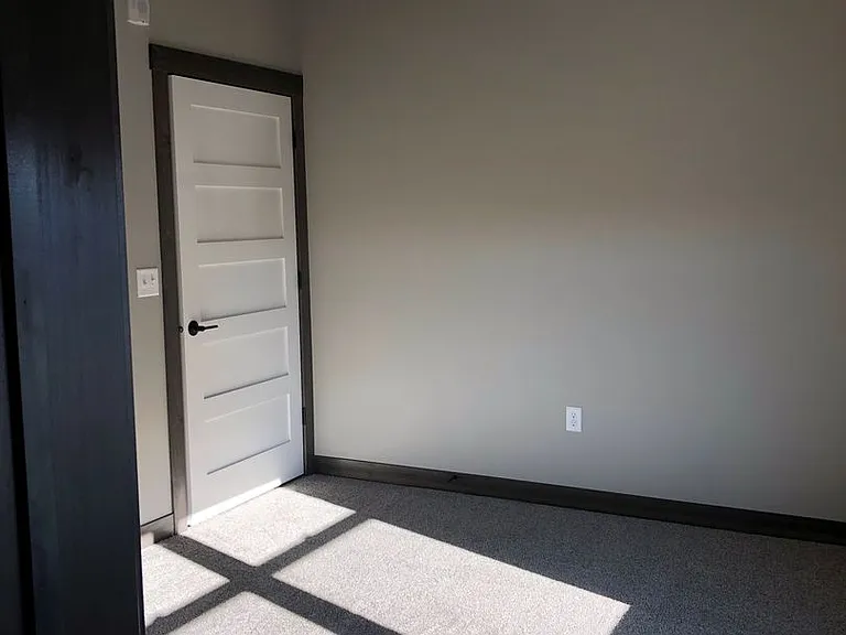 Depot Building D Luxury Rentals — Photo 27