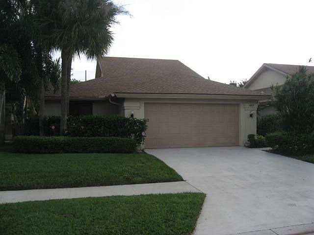1st image of 117 Sand Pine Dr