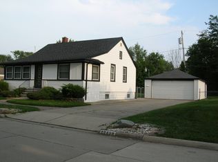 22450 Milner St, Saint clair shores, MI
