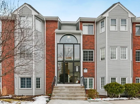 202 Tall Oaks Dr Unit D, Weymouth, MA 02190