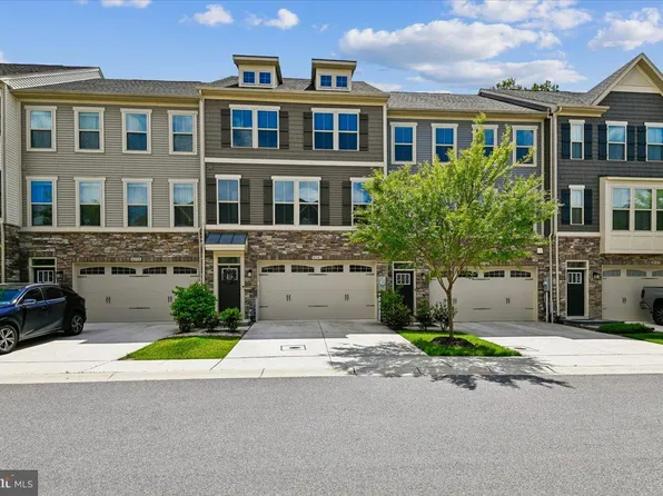 8261 Kippis Rd, Millersville, MD 21108