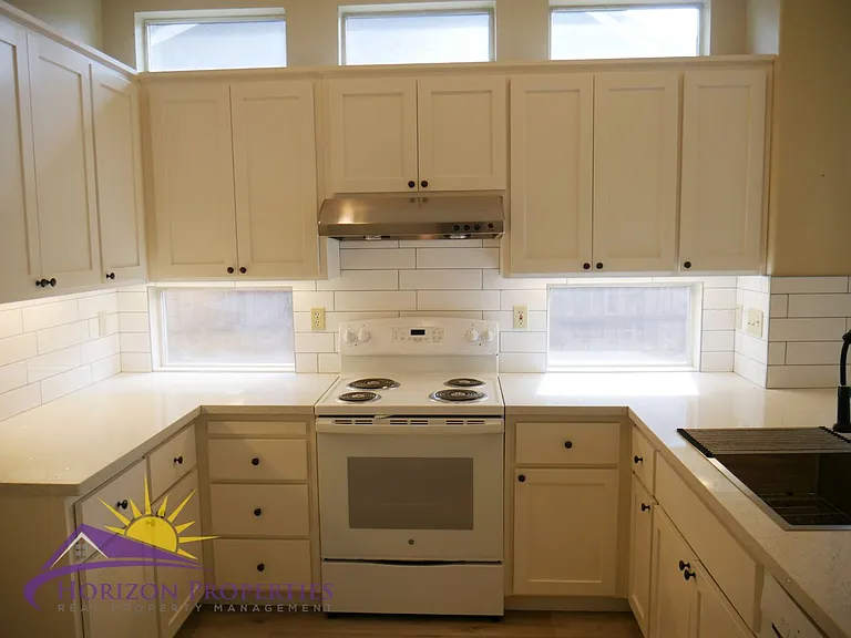9472 Clementine Way — Photo 7