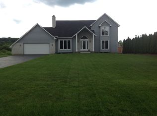 253 Stone Rd, Pittsford, NY 14534