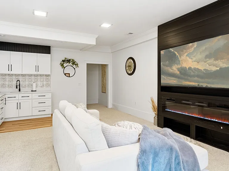 2525 Spalding Dr — Photo 12
