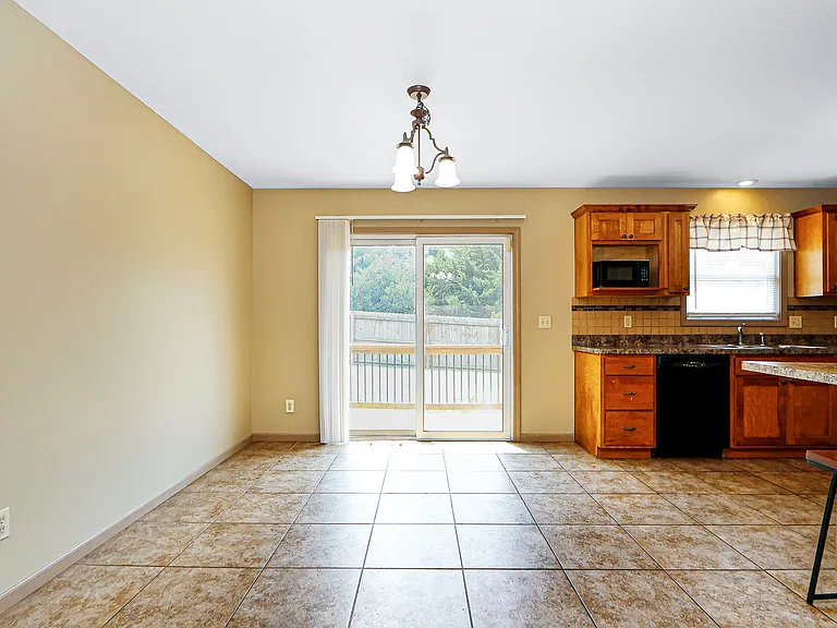 2505 Sawmill Rd — Photo 11