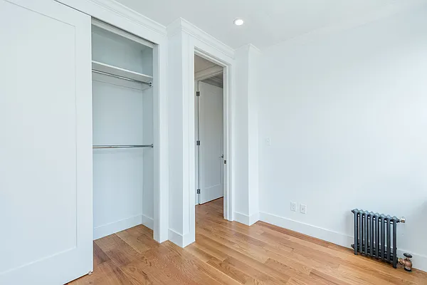Rented by Nooklyn NYC LLC | media 51