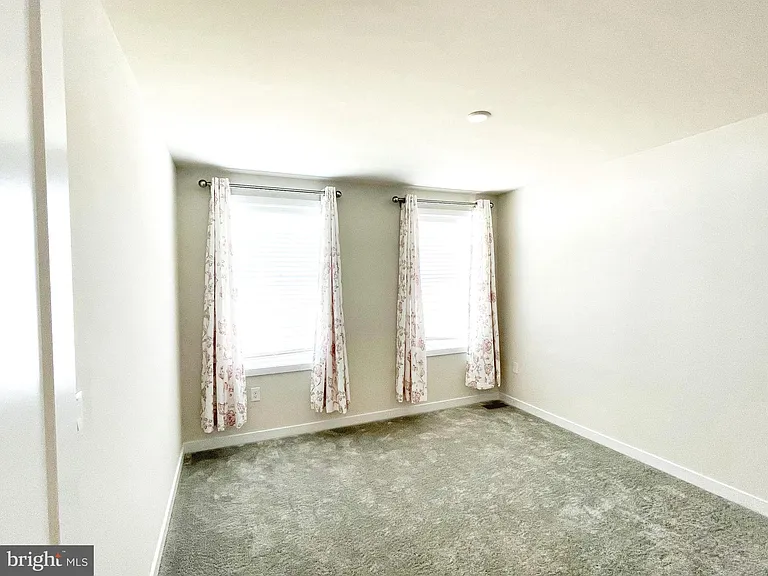 224 Lilac St — Photo 18
