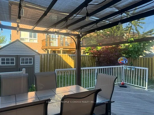 33 Mansbridge Cres — Photo 20