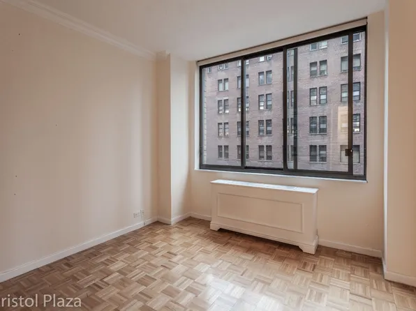 210 East 65th Street image 2 of 6