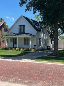 506 Broadway St, Pella, IA, 50219