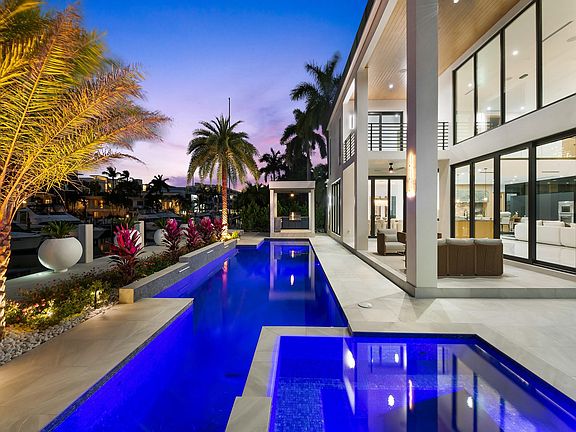 3rd image of 111 Fiesta Way