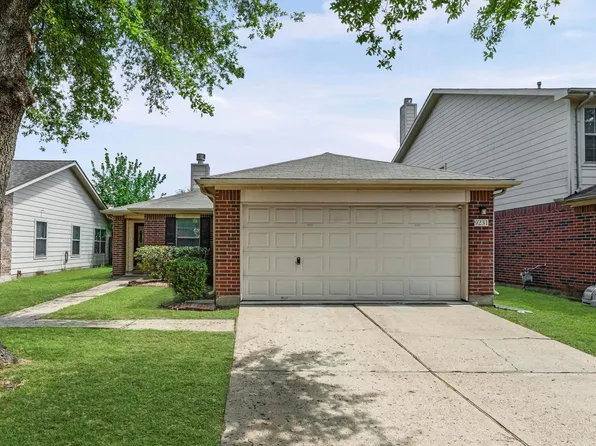 9231 Grove Haven Dr, Houston, TX 77083