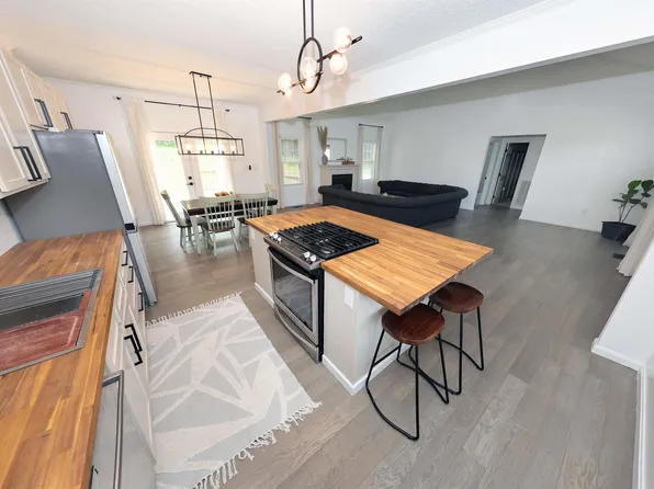 423 Gate 3 Rd, Anniston, AL 36206