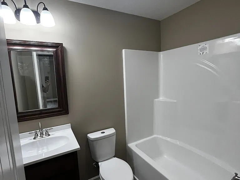 213 Thomas St — Photo 5