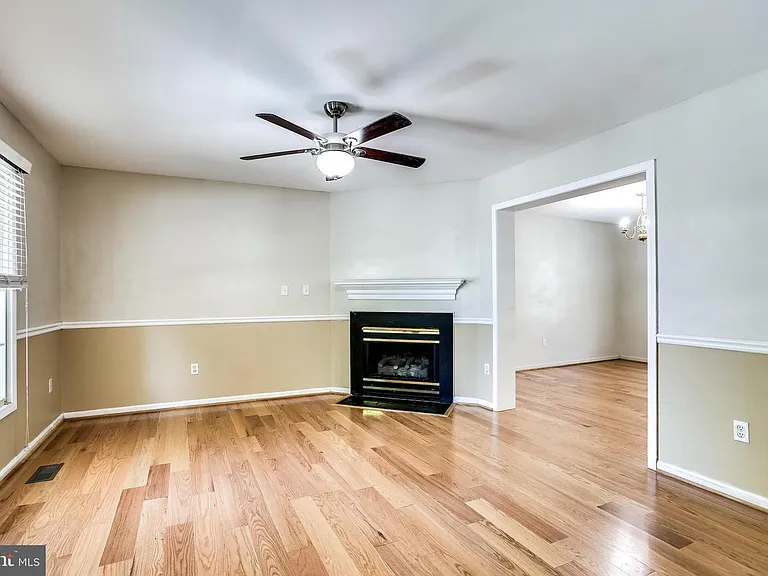 6412 Highbanks Ct — Photo 2