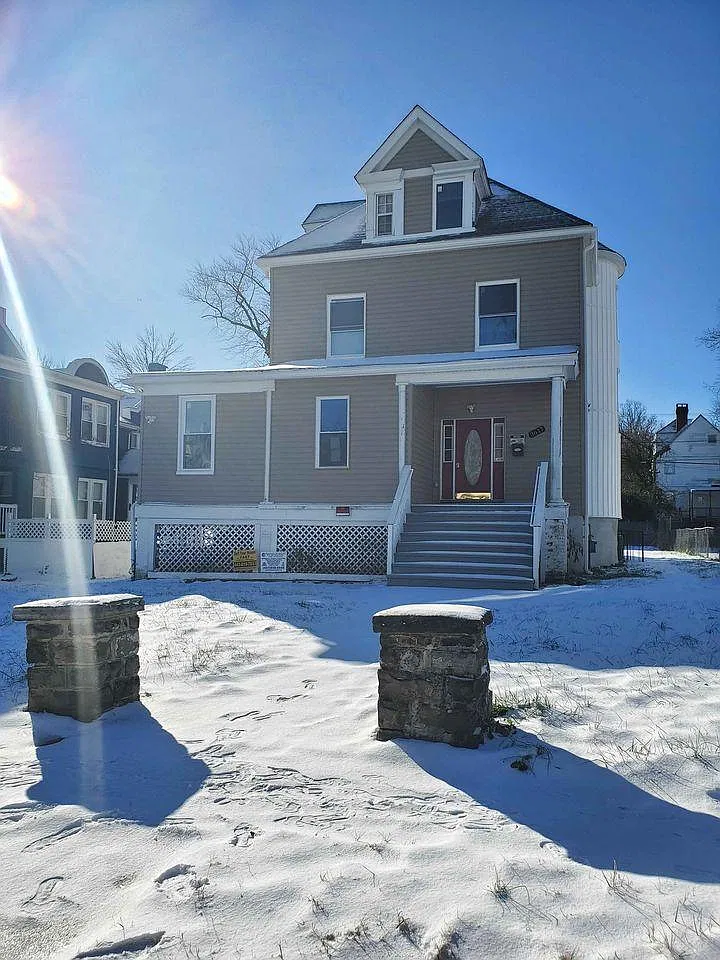 1 bed, 2544 sqft, $600 — Photo 1