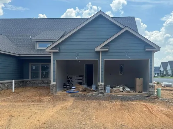 71 Maddox Ln, Chatsworth, GA 30705