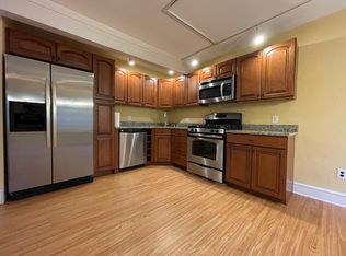 201 Reading Ave APT B, Barrington, NJ 08007