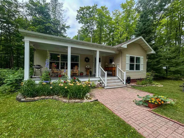 E445 King Rd, Trenary, MI 49891