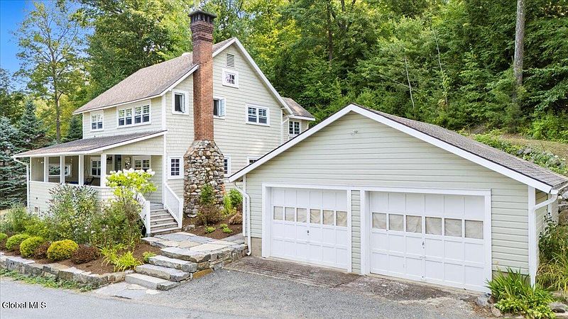 2nd image of 699 Gull Bay Road