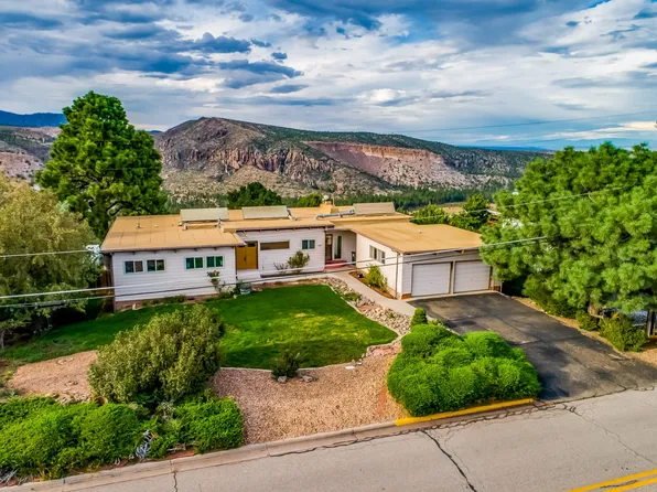 66 Loma Del Escolar St, Los Alamos, NM 87544