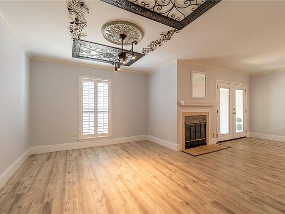 5th image of 206 Parkview Blvd #206