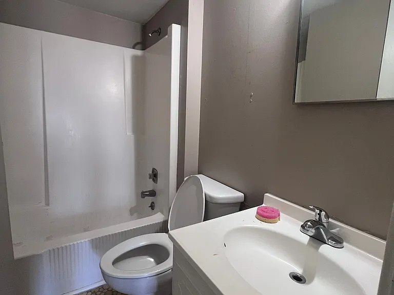 1005 Washington St #B — Photo 6