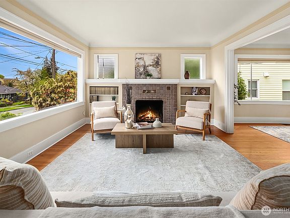 4th image of 6813 17th Avenue NE