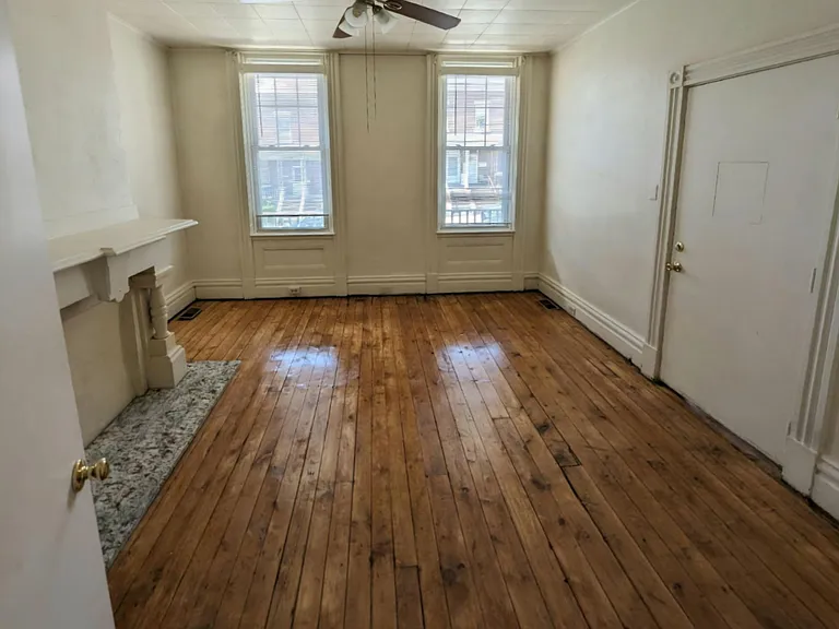 537 Gross St #1 — Photo 2