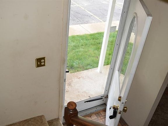 2nd image of 13127 Lake Point Blvd