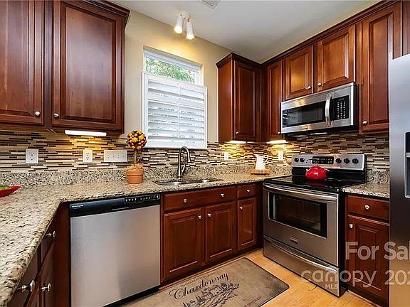 5th image of 7126 Blakeney Greens Blvd