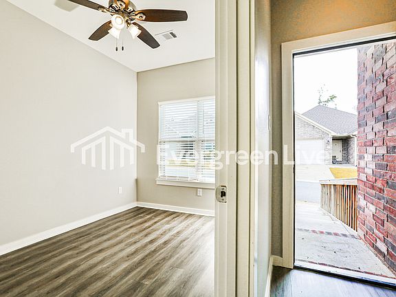 3rd image of 3450 Garden Club Dr