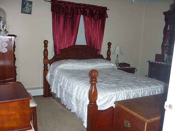 5th image of 27 Lydia Dr