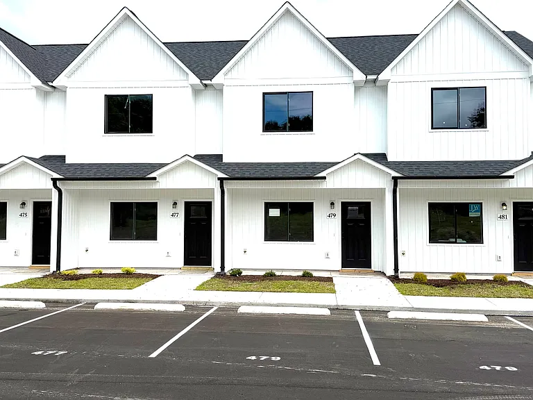 479 Blue Bluff Ln — Photo 10