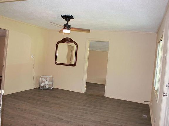 4th image of 1617 Charles St
