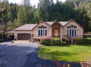521 Seclusion Loop, Grants Pass, OR 97526